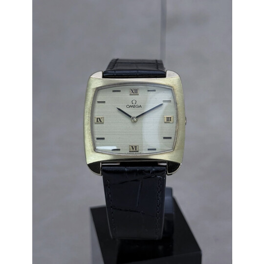 34mm • 1971 Omega De Ville Tank Gold Plated Manual Winding